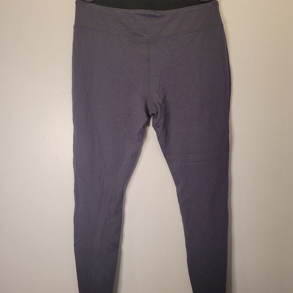 Fabletics capri Leggings with side zipper Size S - Picture 3 of 4